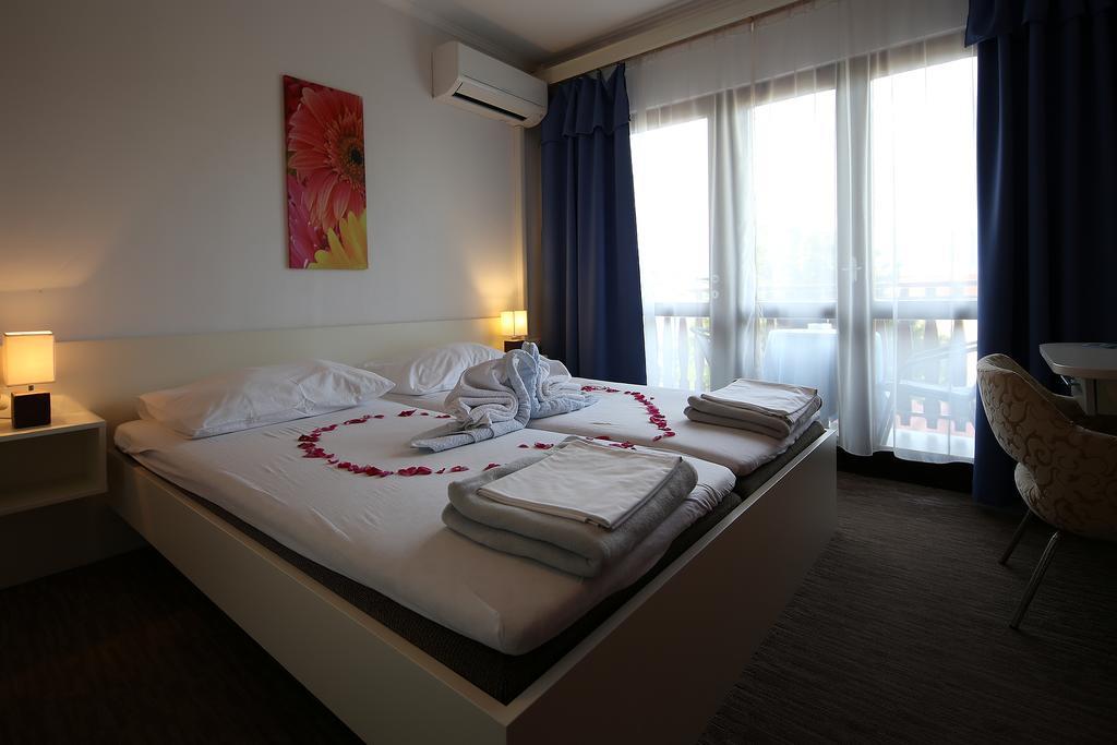 Guest House Zeba & Riviera Šilo Dış mekan fotoğraf