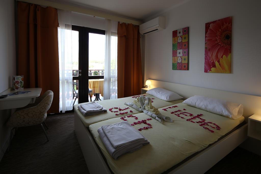 Guest House Zeba & Riviera Šilo Dış mekan fotoğraf